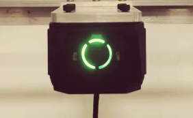 AI賦能鋰電信息采集！?？禉C器人助您“躺贏”工業讀碼新賽道